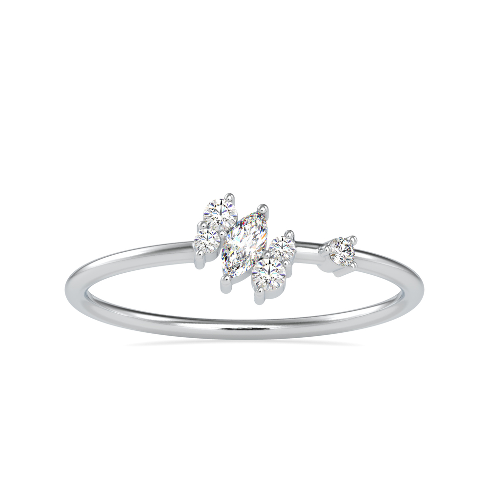 La bela Pre-Engagement Ring